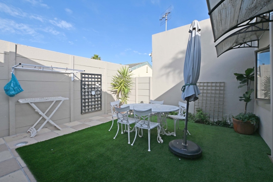  Bedroom Property for Sale in West Beach Western Cape